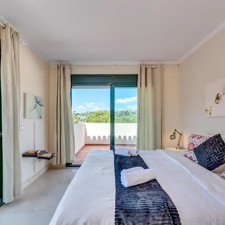 Apartment Modern And Spacious 2 Bdrm Penthouse - 3 Pools And Sea Views