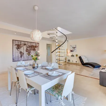 Apartment Modern And Spacious 2 Bdrm Penthouse - 3 Pools And Sea Views
